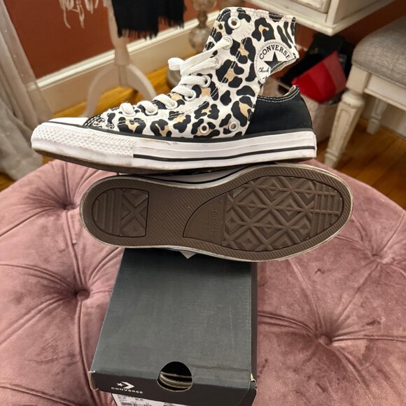 CONVERSE - ALL STAR  - HIGHTOP/CUT OUT - WOMENS - BLACK AND LEOPARD *RARE* - Picture 4 of 6